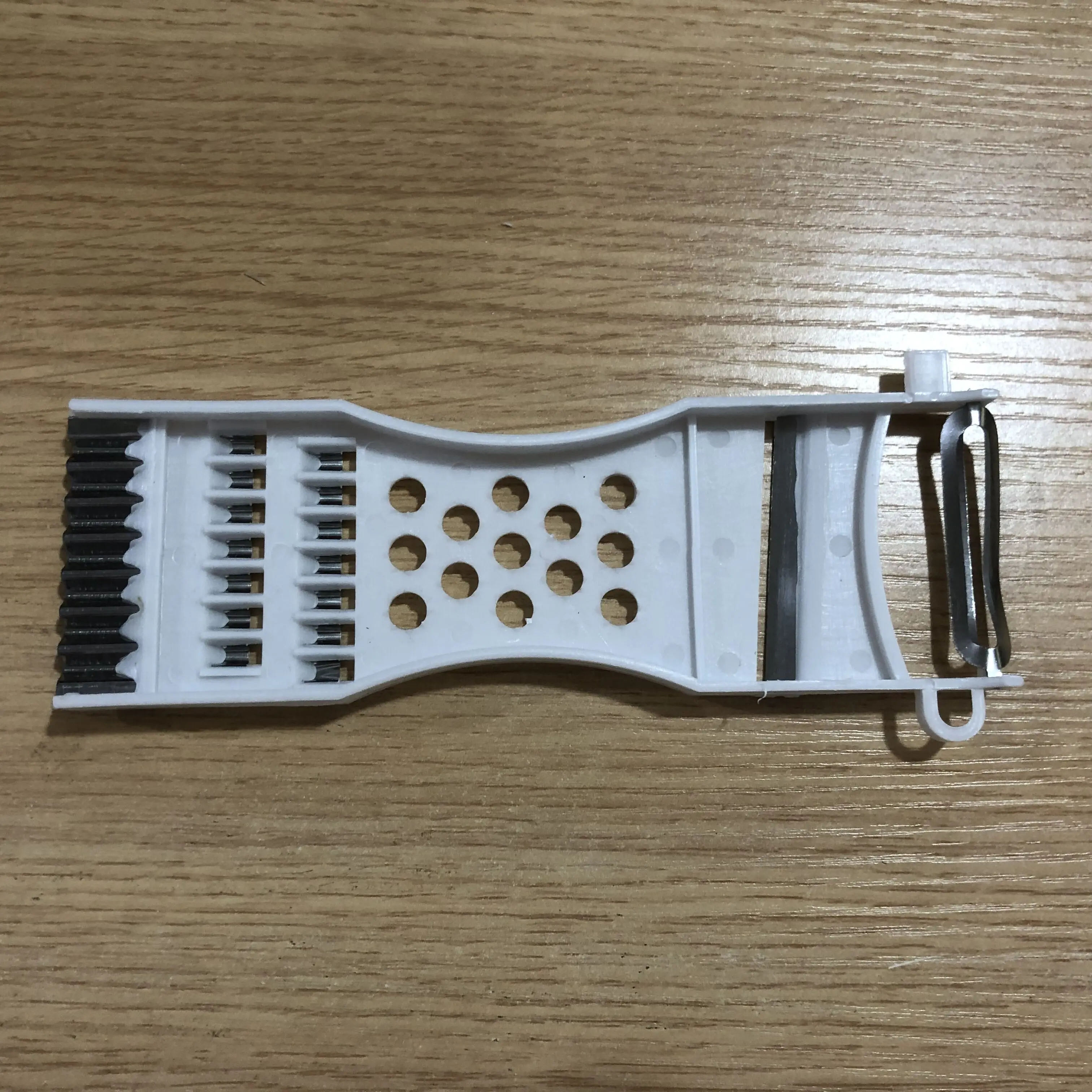 Kitchen Multifunctional stainless steel peeler potato graters in stock
