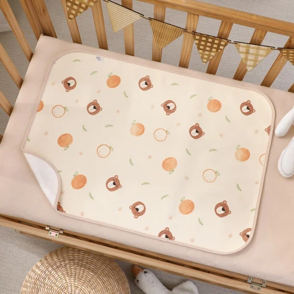 Custom Waterproof Bed Cover Mattress Pad Washable Diaper Changing Pad Infant Mattress Baby Crib Diaper Pad