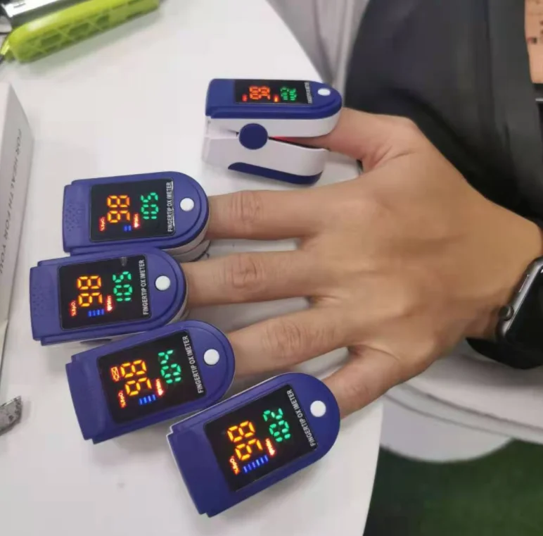 CE certified fingerclip oximete with the best fingertip  pulse oximete with four-color LED screen tube