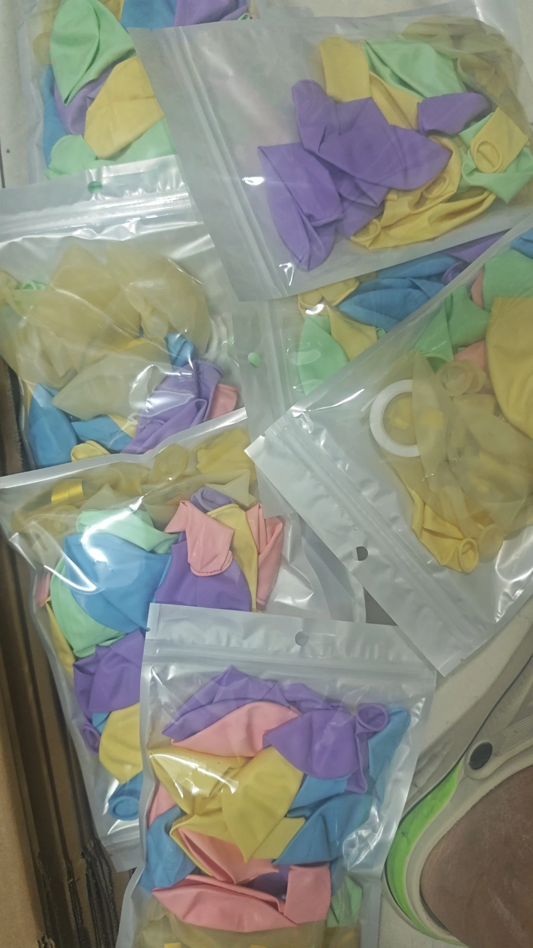 110pcs birthday party decoration balloons set with lovely bee yellow latex balloons balloon garland arch kit