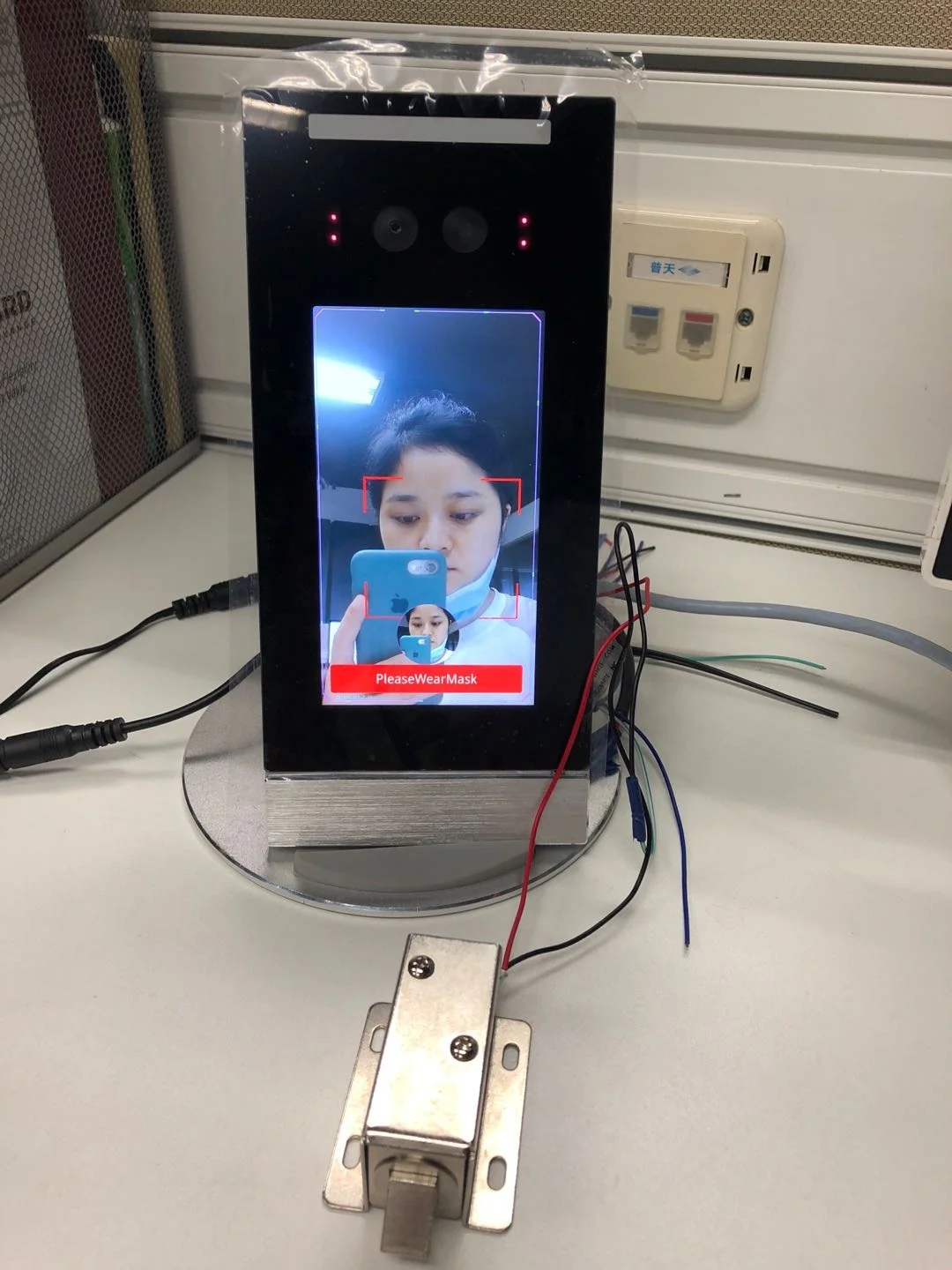 5 inch Plastic Face Recognition Camera with NFC card reader 13.56MHZ for access control
