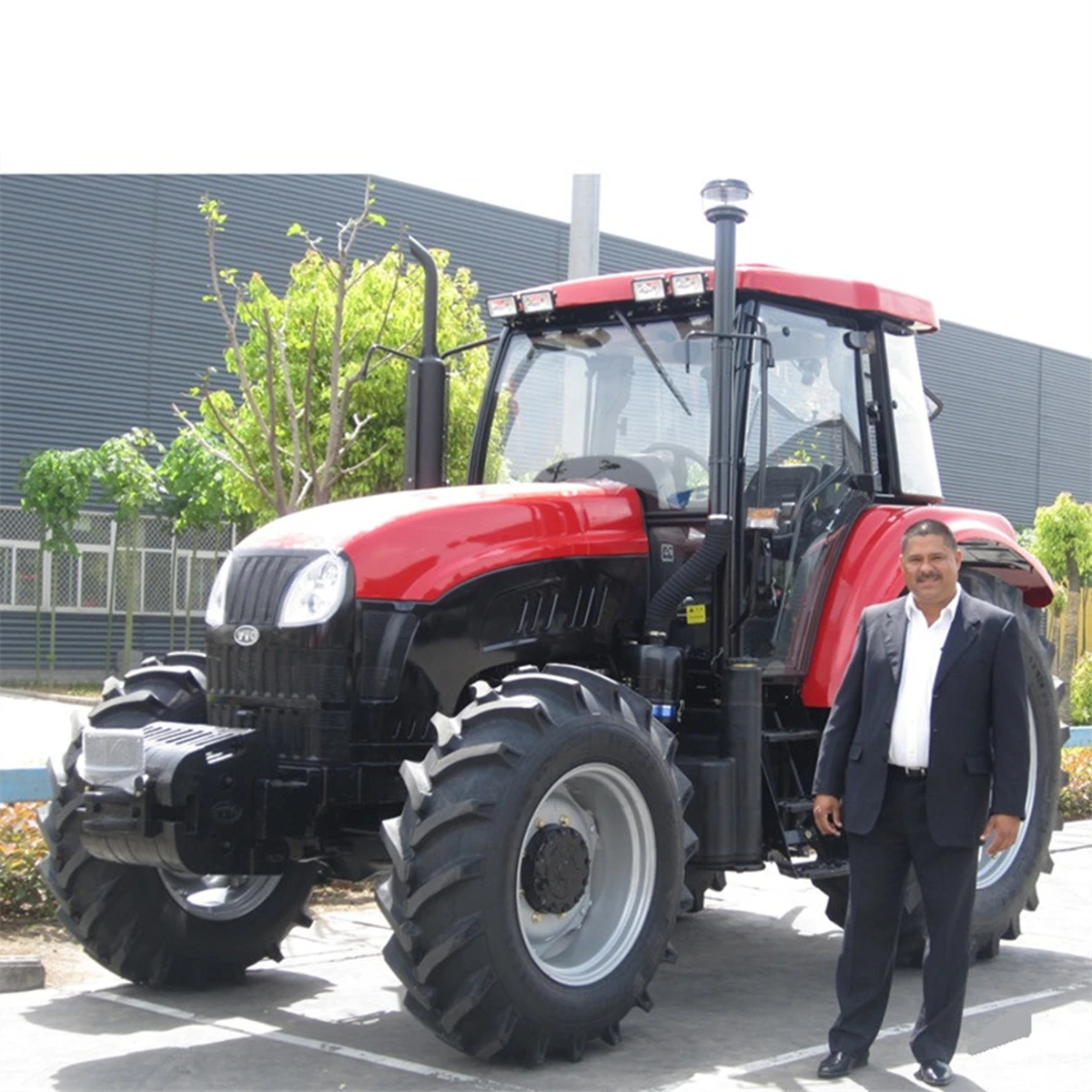 New YTO 100hp 4WD Farm Tractor