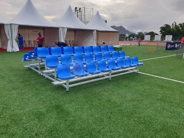 Indoor Gym Bleacher Outdoor Mobile Aluminum Bleacher with Plastic Chair