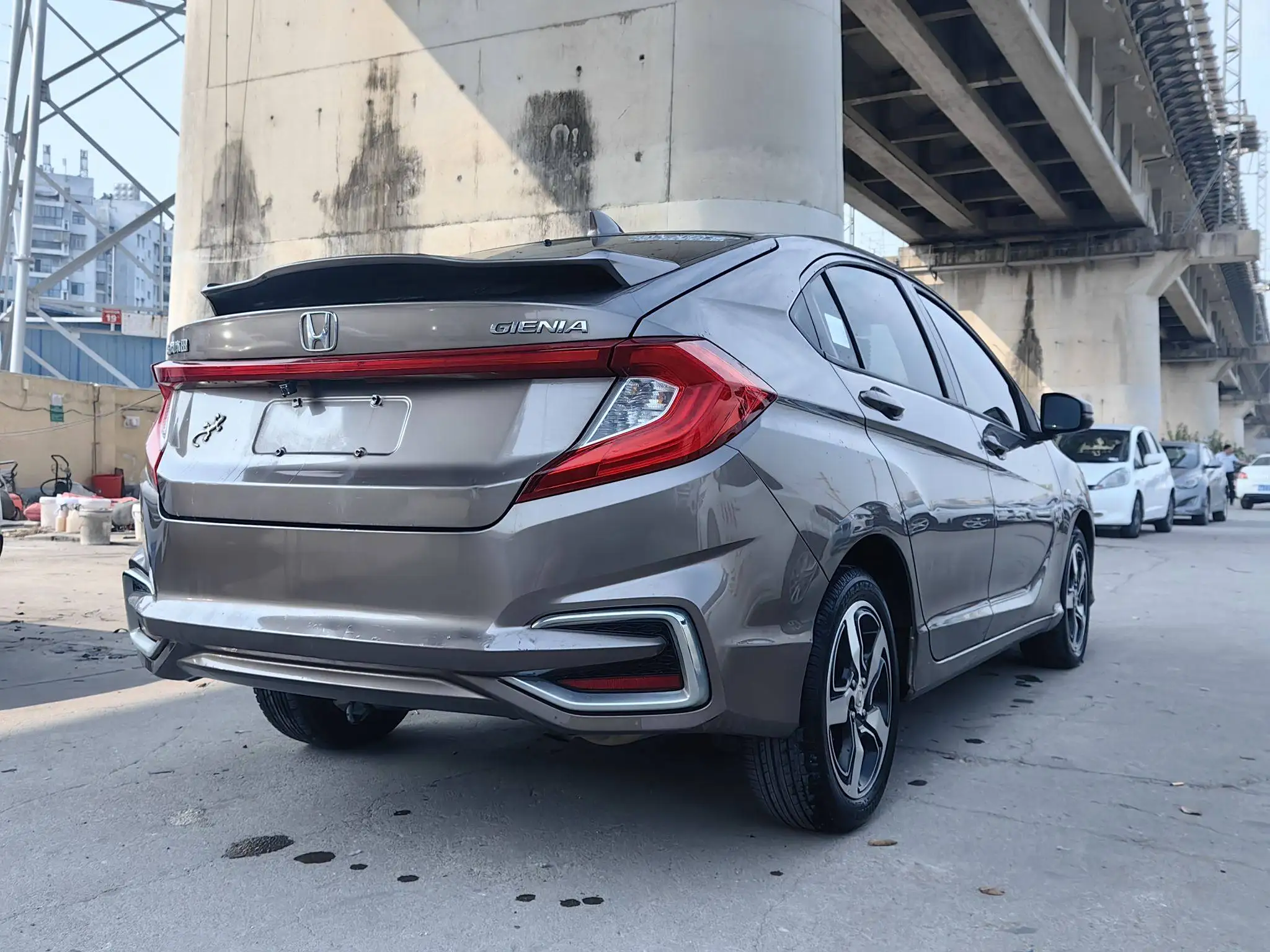 Best Price Car Honda GIENIA 2017 Used Car / Honda Fwd Gasoline SUV Honda GIENIA 1.5L CVT Used New Car for export