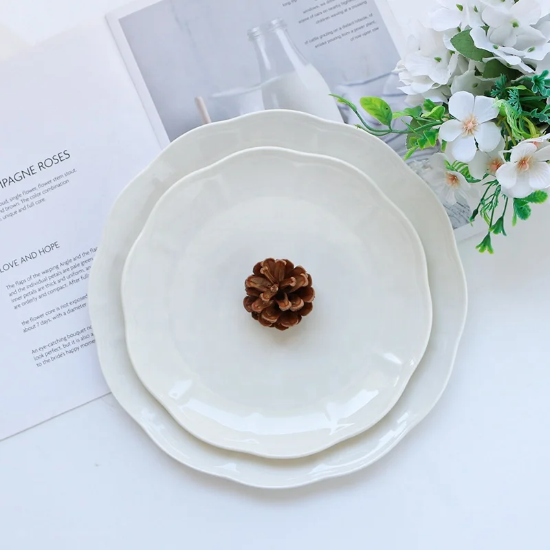 new design hot sale white ceramic porcelain plates & dishes round on-glazed bone china plate