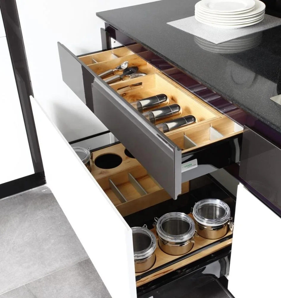 NICOCABINET ( Welbom ) Hot Sale Classics UV White Lacquered Kitchen Cabinet Design