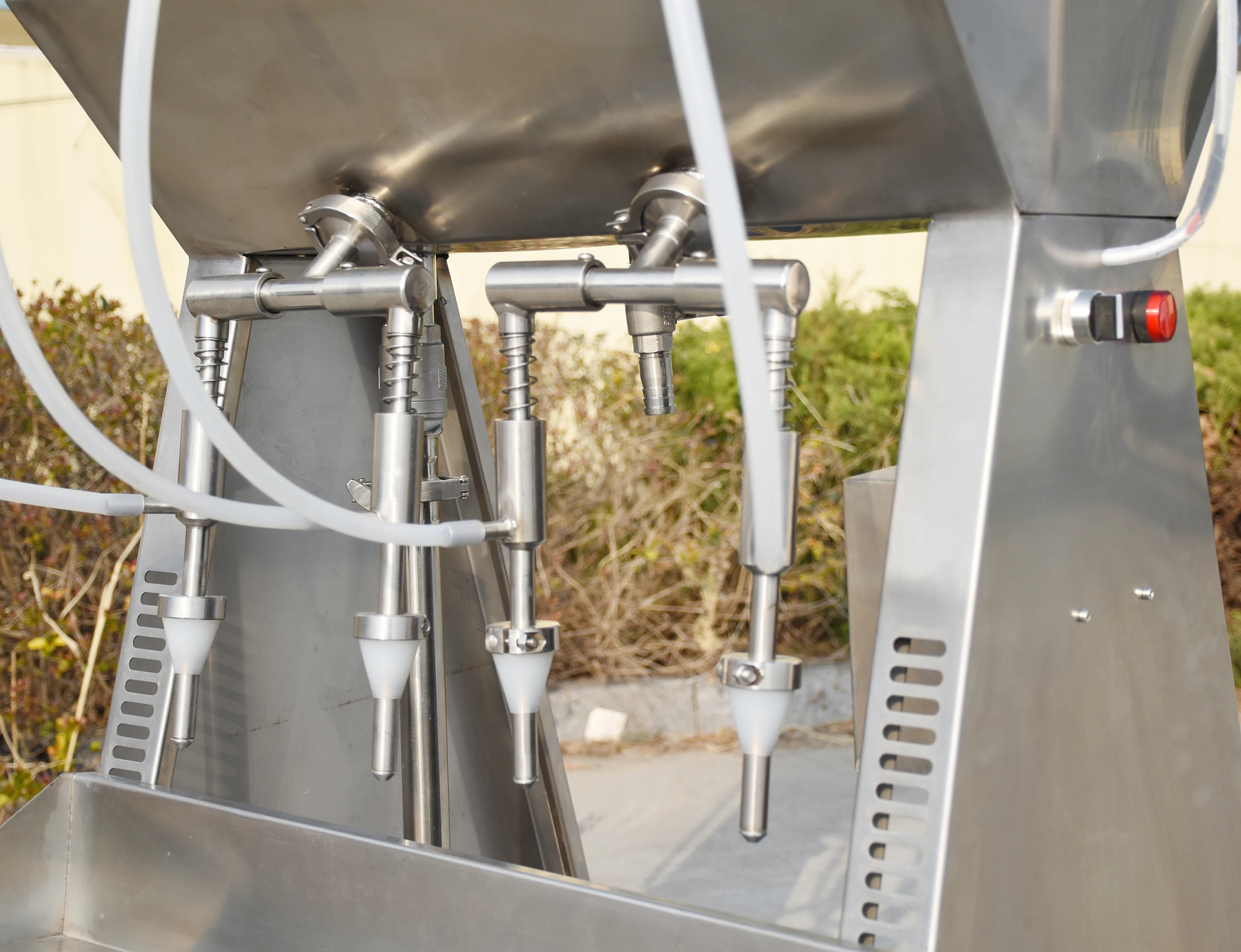 Tabletop Semi-automatic gravity Alcohol water filler 50-3000ml bottle filling machine