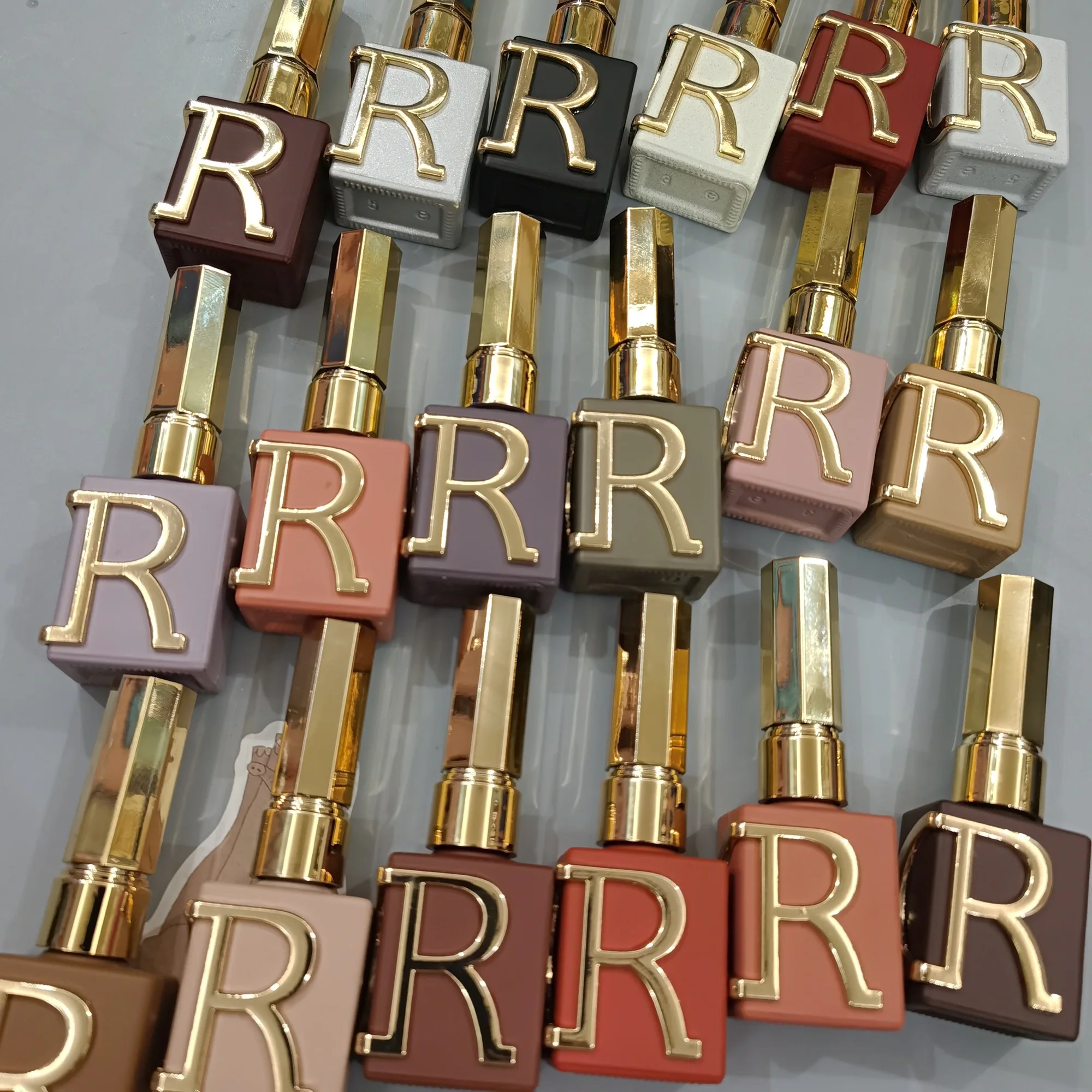 Private Label Luxury UV Gel Polish UV Soak Off Nail Gel Polish 60+ Colors Long Lasting Nail Art Polish For Nails