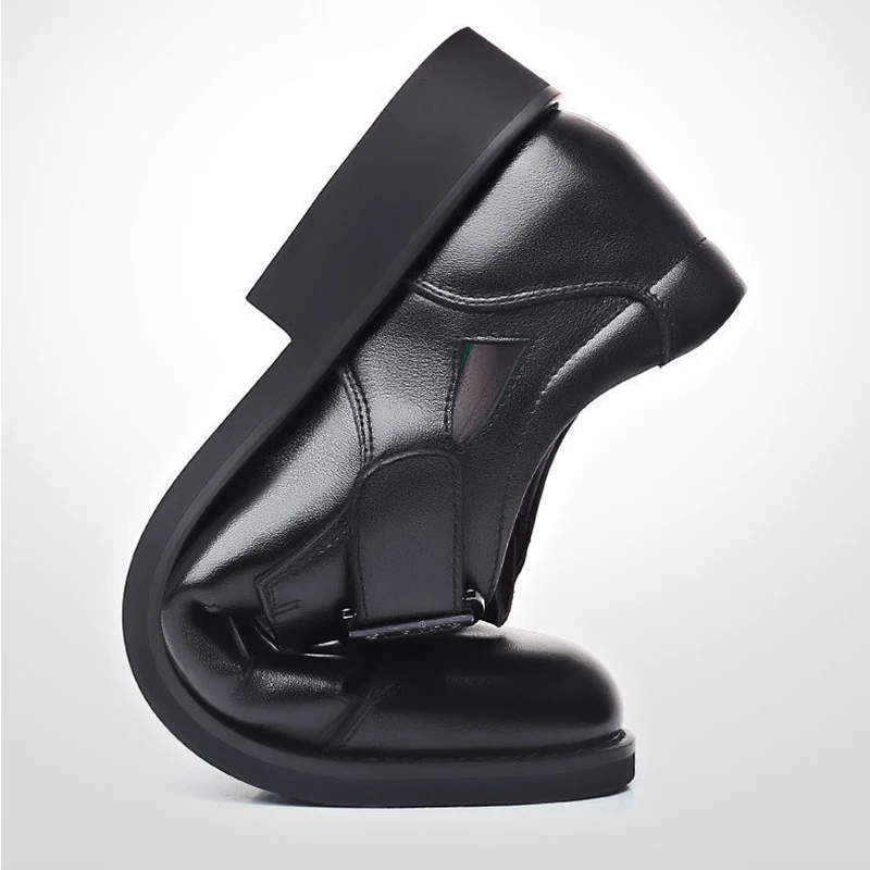 2024 New Style Comfortable Casual Summer Beach Sandals Anti Slip Fashion PU Leather Close Toe Flat Sandals for Men