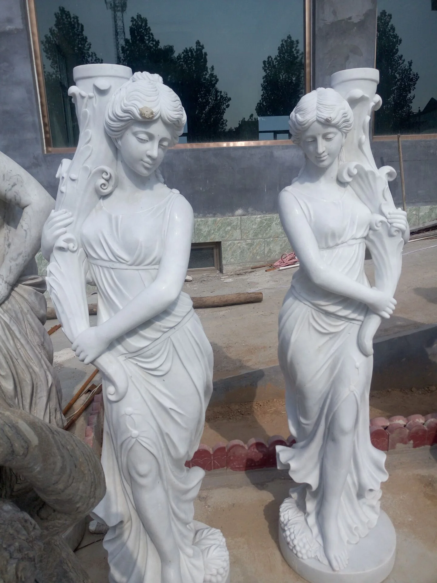 Garden Outdoor Decoration Life Size Natural Hand Carved Stone Marble Lady With Jar Statue