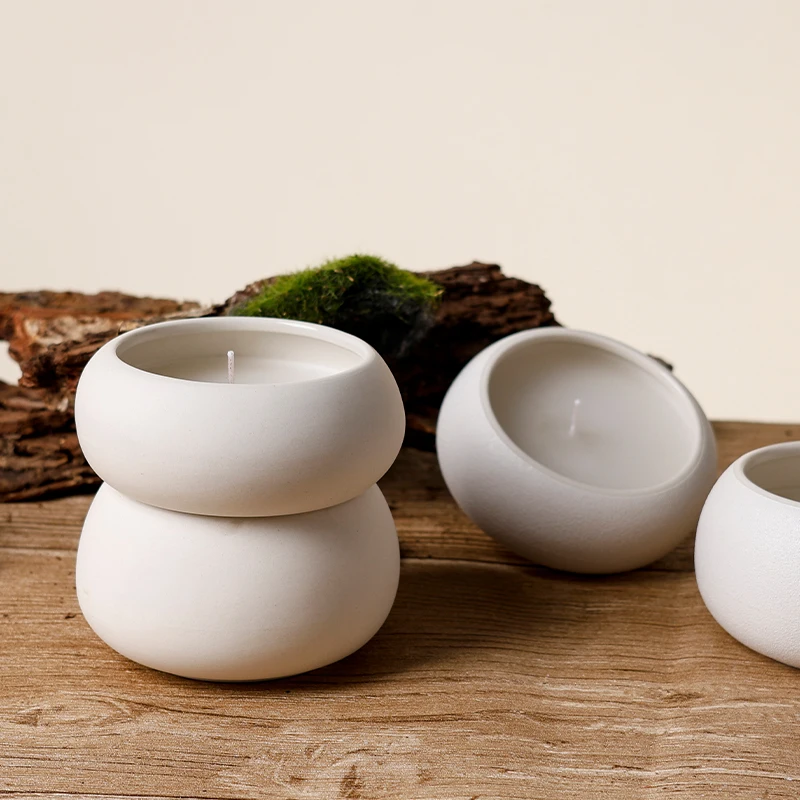 YST Ceramics Factory Custom Logo Minimalism style White Ceramic Cup Nordic Style  Matte Candle Jars Frosted Round Candle Holder