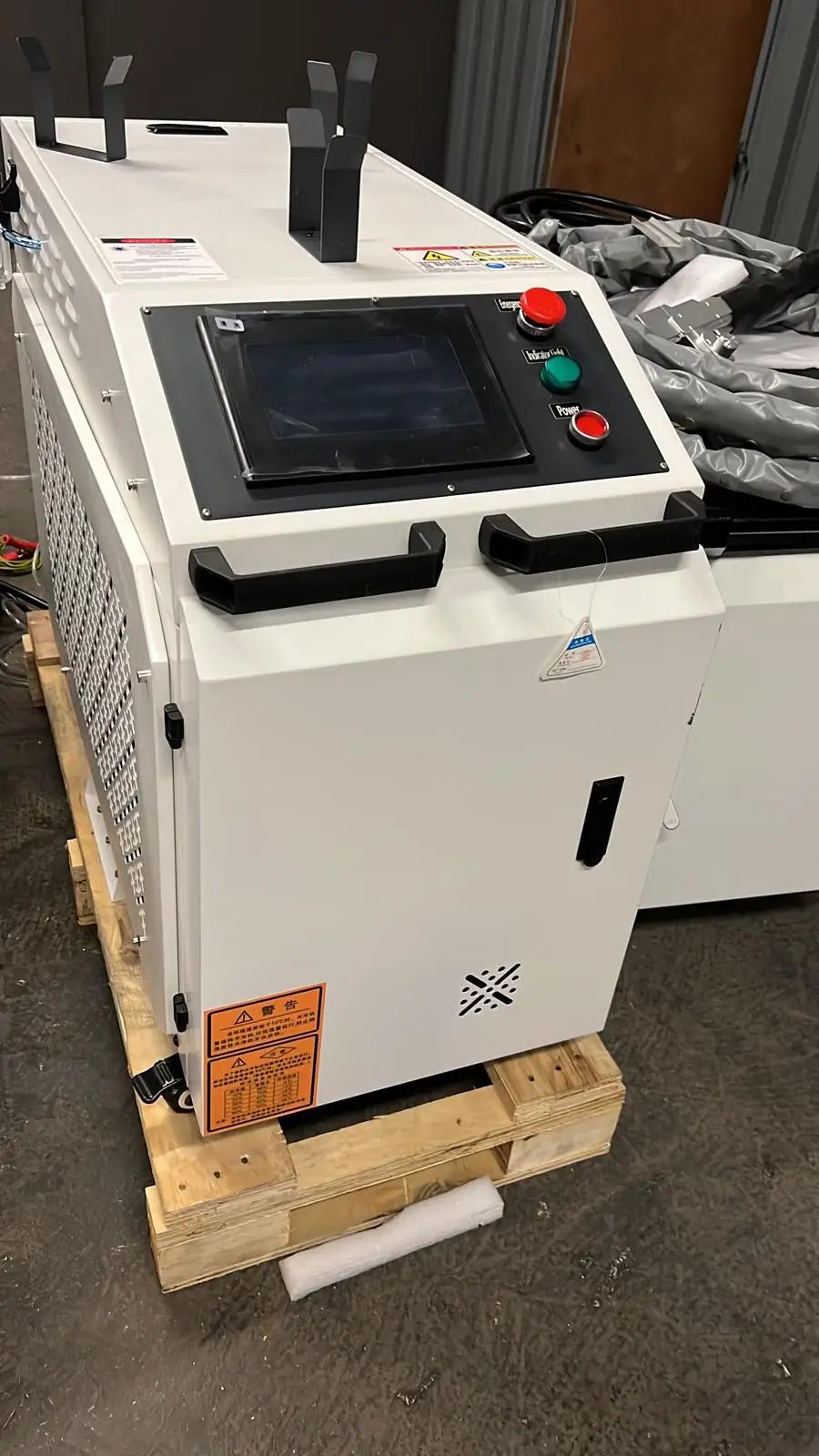 Handheld Laser Welding Machine 1500w Max Raycus  Machine Fiber Laser Handheld for Steel Aluminum Welding
