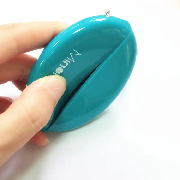 Модный детский маленький держатель для монет с логотипом на заказ, милый миниатюрный силиконовый кошелек для монет с брелоком