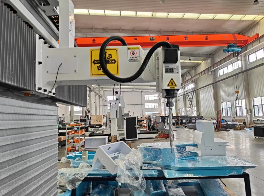 Rongchi 1325 CNC Woodworking Relief Engraving Machine High Precision with Single Spindle New Condition for Retail Industries