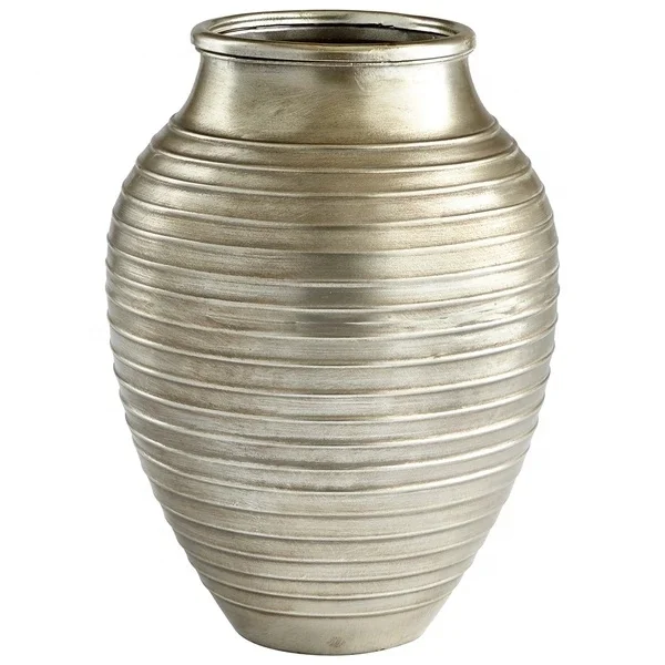 Exotic Handcrafted Metal Planter High Quality Handmade Flower Pot  Fancy New Design Trendy Finishing Fancy Metal Plant Pot