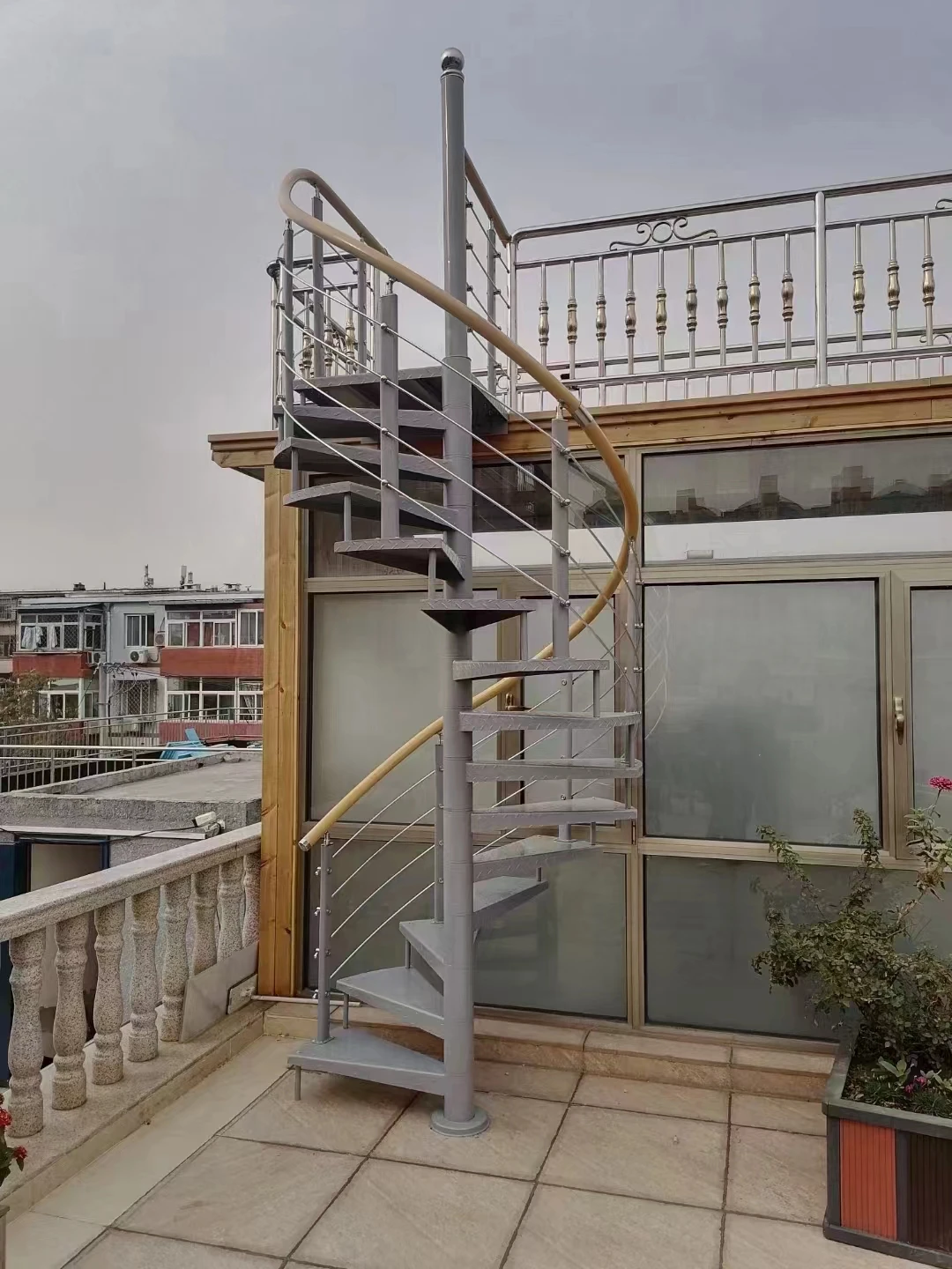outdoor staircase 111.jpg