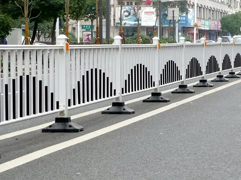Flat-Top Road Fence Benefit to Traffic Accident Reduction & Anti-Climb