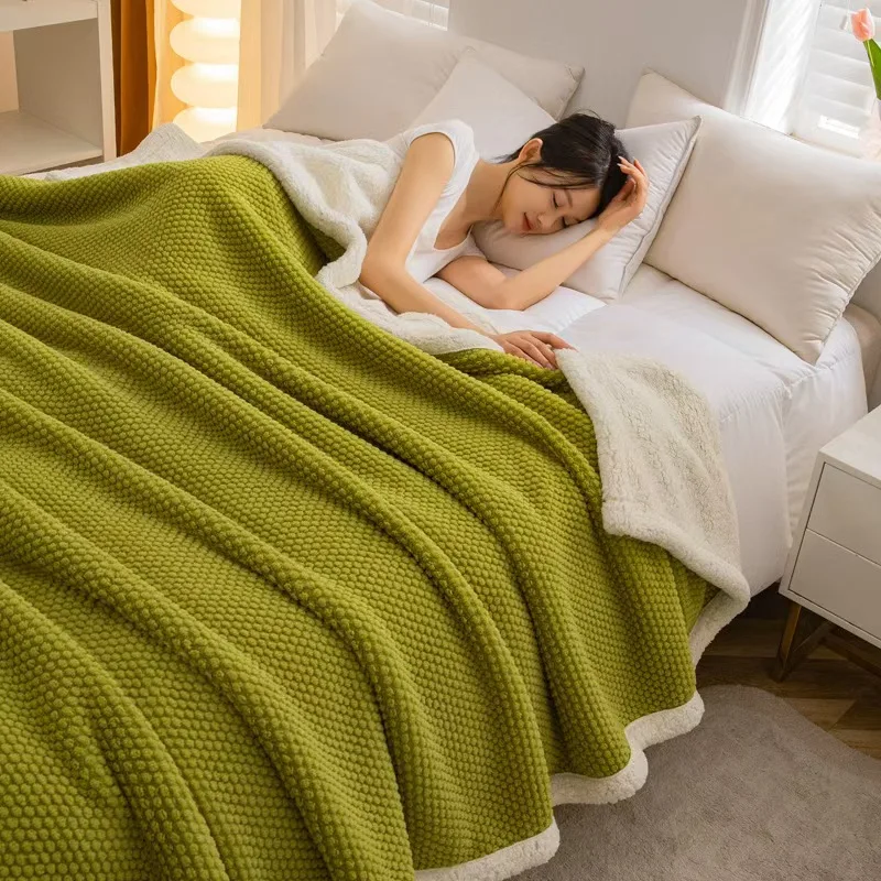 Thickened lamb wool blanket autumn and winter office nap cover blanket flannel double-layer velvet blanket