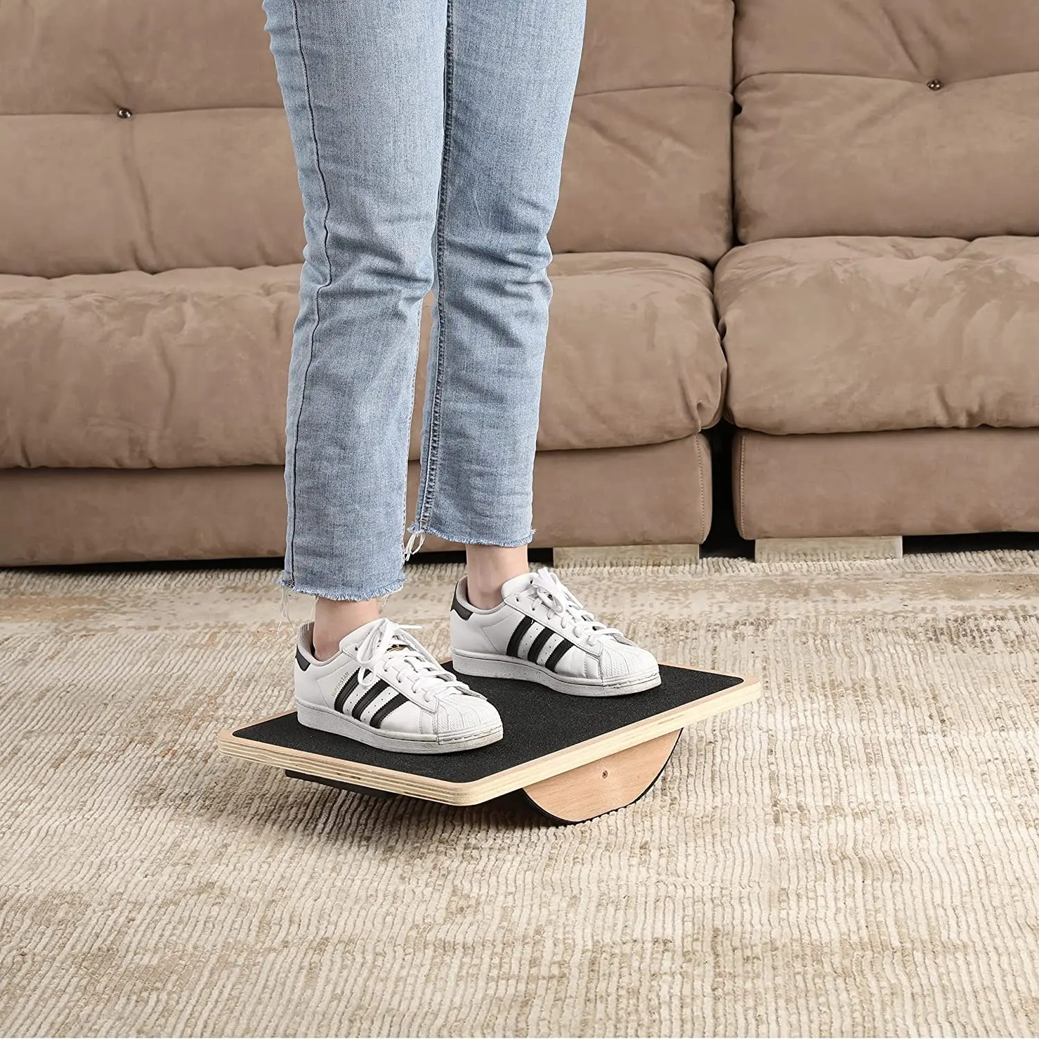 Balanced fitness board exercise suitable for children and adults, wooden balance board