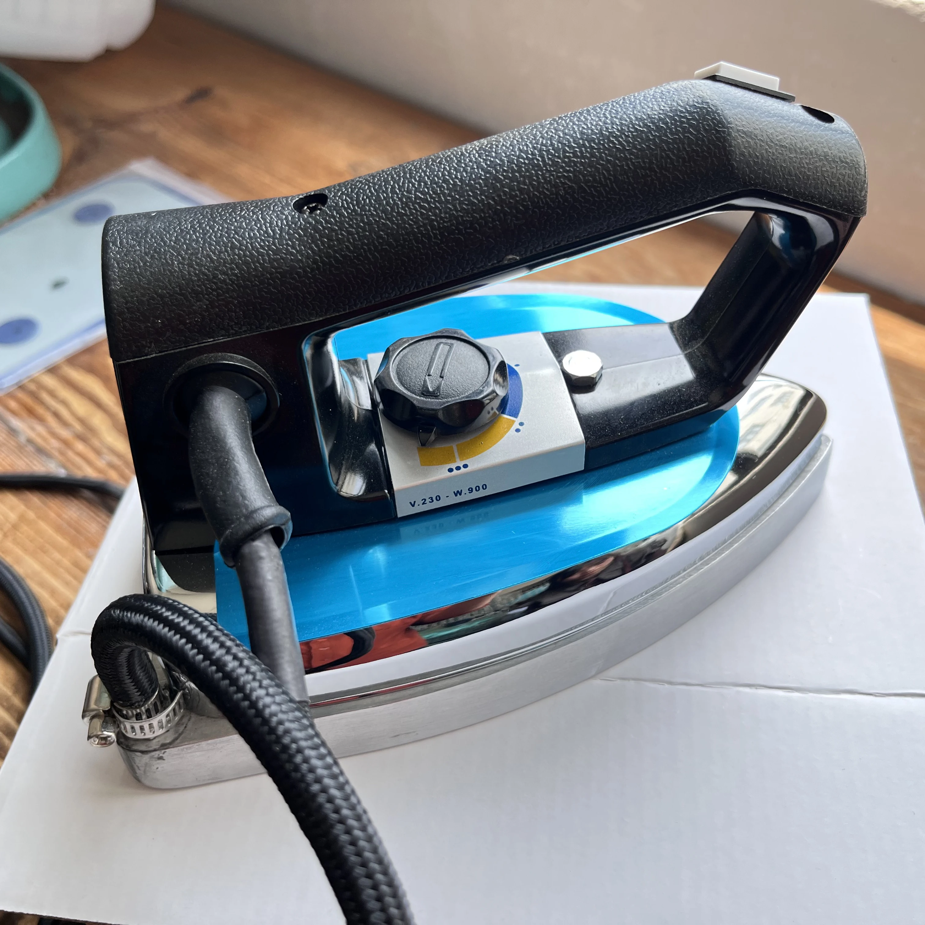 BT-2128-I Bitop industrial electric steam iron for clothes industrial steam iron