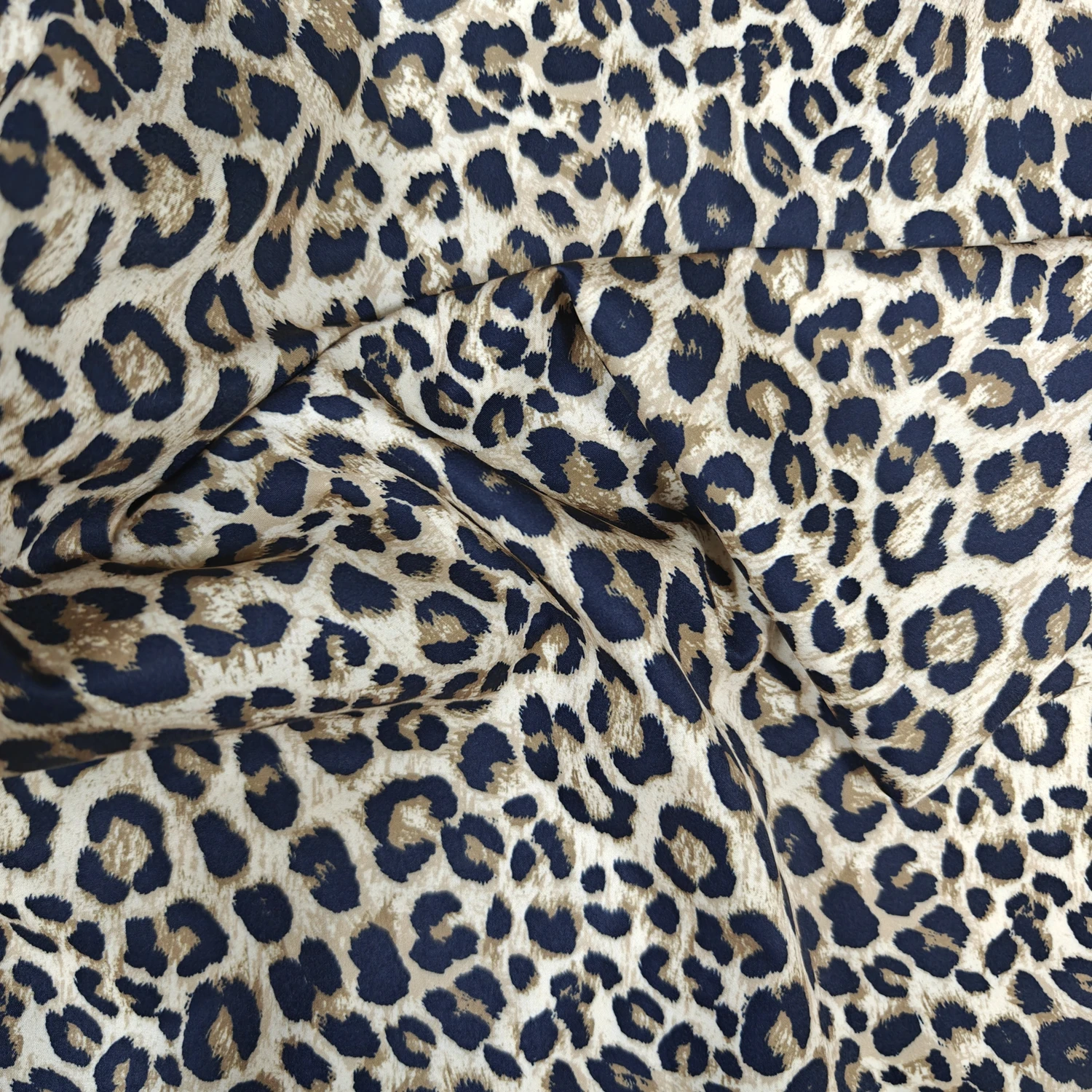 Custom Digital Tropical Printed Sublimate Polyester Silky Luxury Satin Leopard print fabrics for Gament