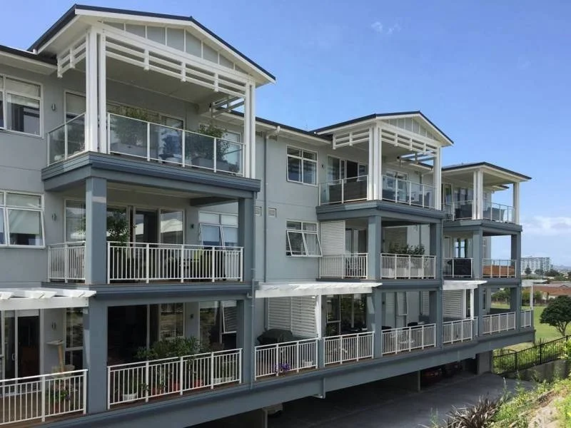 EKOO Screw DIY Outdoor Galvanized Steel Metal Balustrade Design Aluminum Balcony Railing/Stair Railing/Deck Railing and Handrail