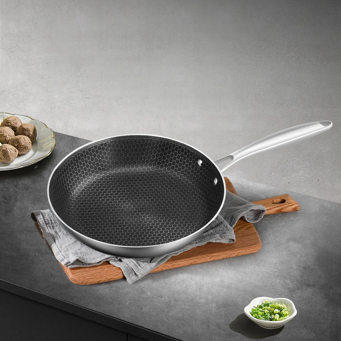 Non-stick Hybrid Cookware 304 Stainless steel Eco-friendly Honeycomb  Frying Pan hex clad Flat Pot induction Multi Functional