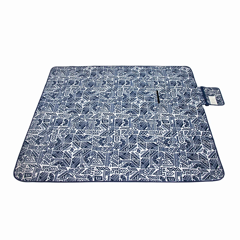 OEM Wholesale Eco-friendly foldable extra large lightweight beach picnic mat for hiking