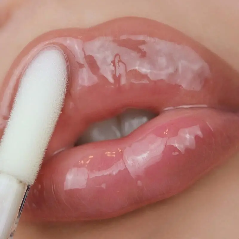 
Wholesale Custom Logo Private Label Fruity Natural Diamond Thick Shimmer Nude Shiny Lipgloss Glossy Clear Lip Gloss 