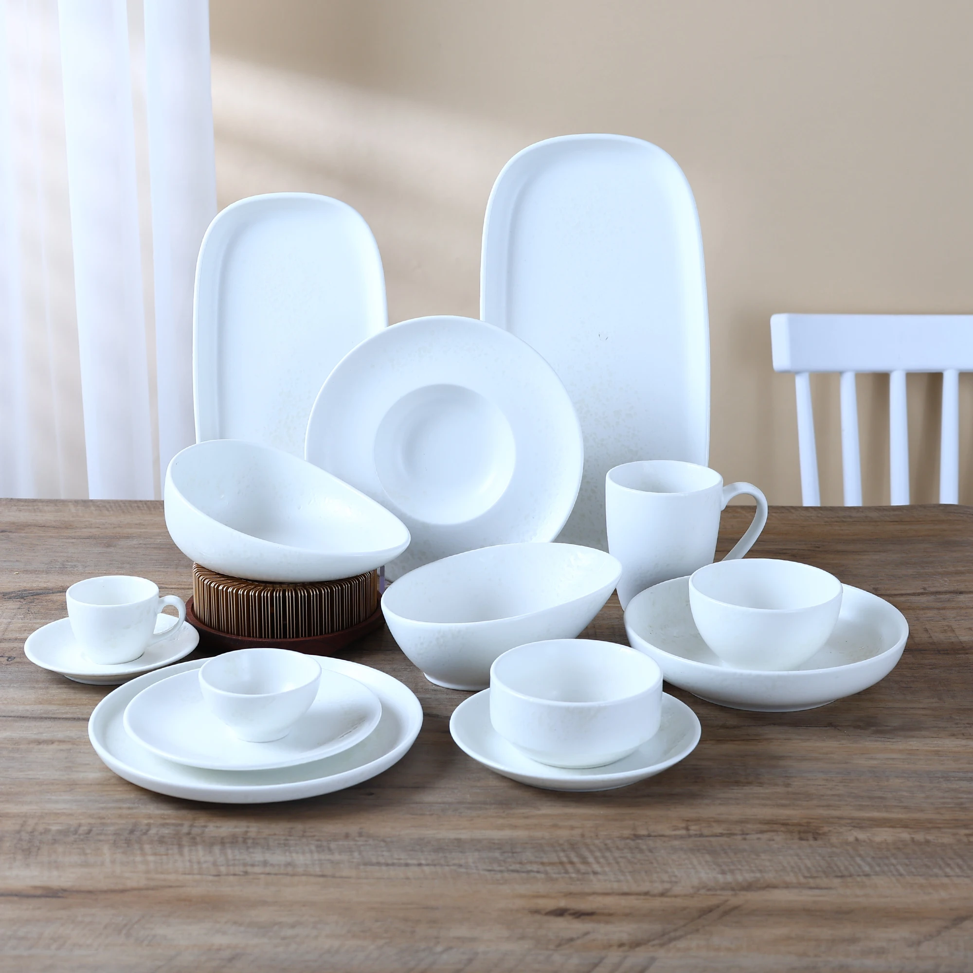 Unique Design Home Restaurant Used White Matte Chinese Dessert Plate Ceramic Crockery Porcelain Dinner Sets