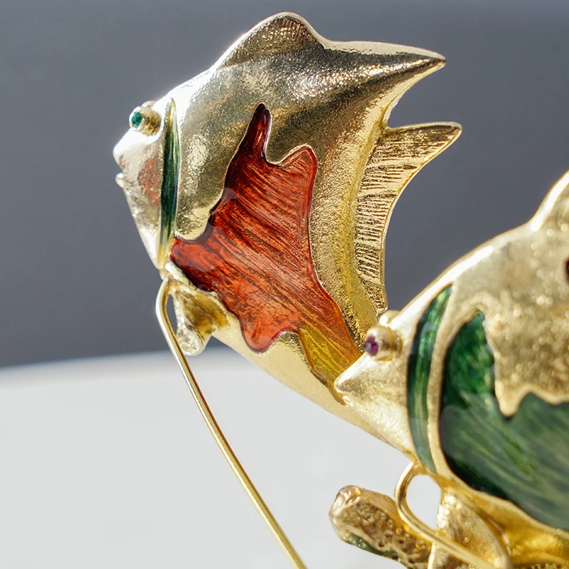 SANLOREN Green Base Fish Ornament Fashion design for office desktop decoration best for present gifts