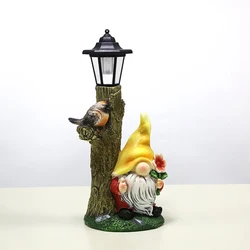 Redeco New Arrival Set Of Garden Pot Gnomes Magnesia Crafts LED Solar Fashion Wholesale Christmas Gnome Magnesium oxide Crafts