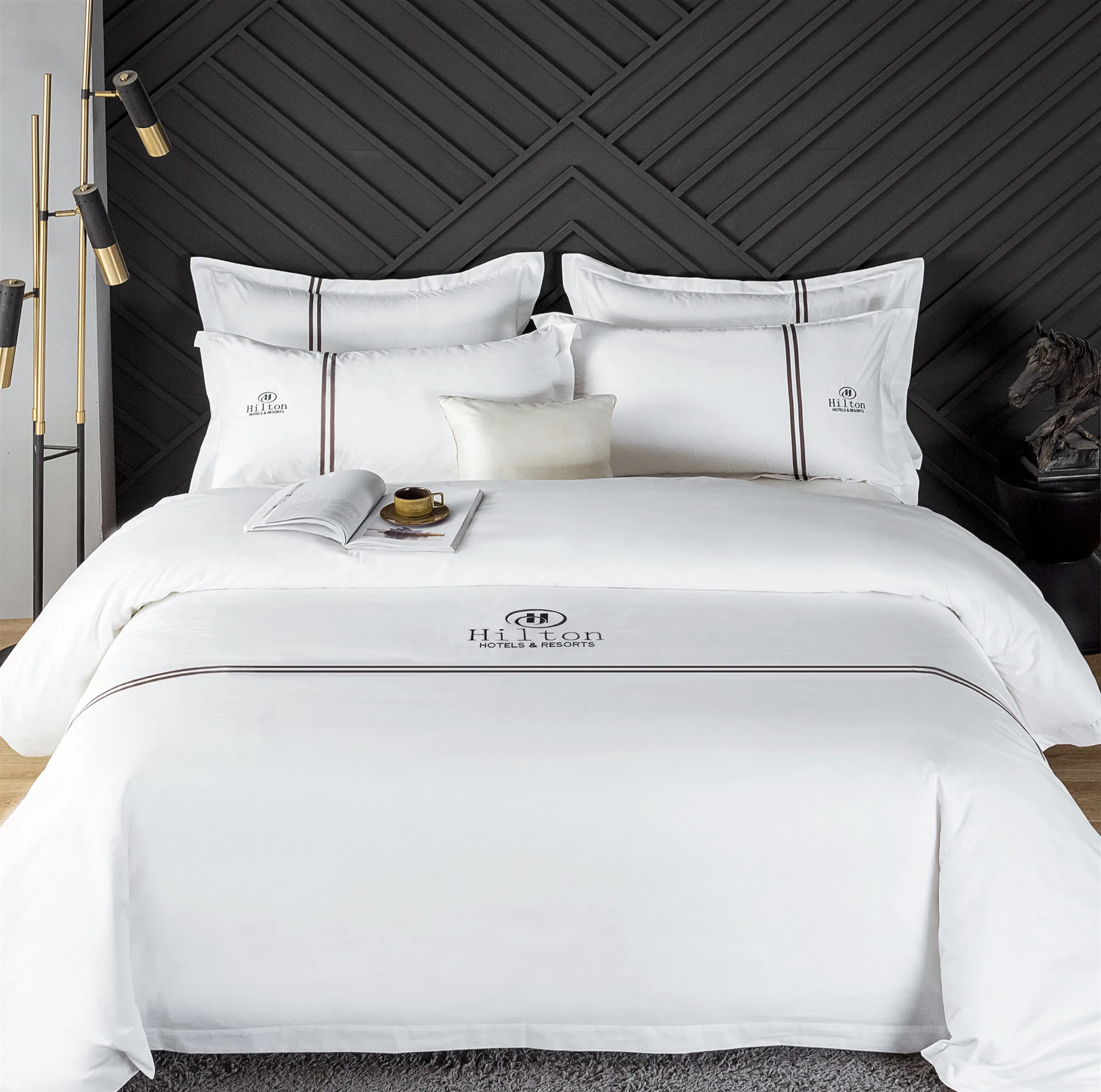 Hotel bedsheet set white 100 cotton 4 pcs wholesale high-end simple pure white hotel linen bedding set