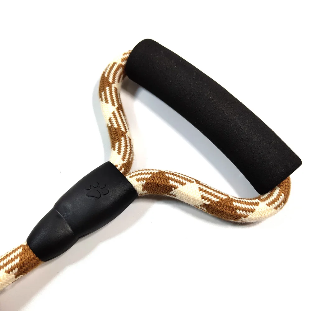 
Amazon hot style round cord cotton double color dog leash foam comfortable handle for large dog leash 