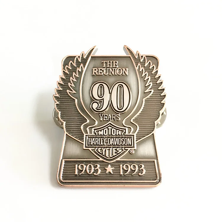 Polished Zinc Alloy Car Badge UV Printed Metal Label with Brand Logo for Business Gifts Model Number