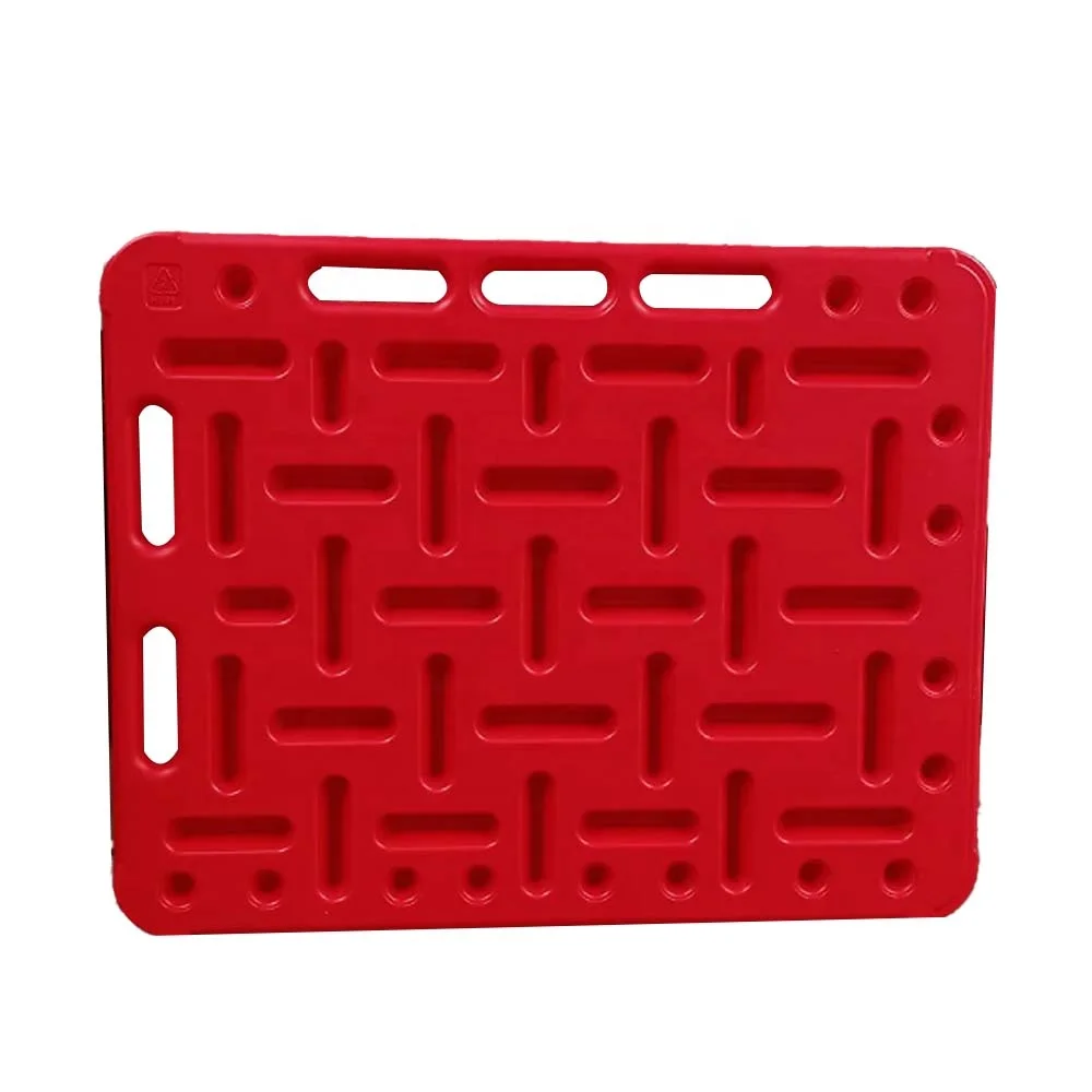 New Plastic Pig House Baffle Animal Husbandry Equipment Made from PP Thickened Farm Pig Baffle