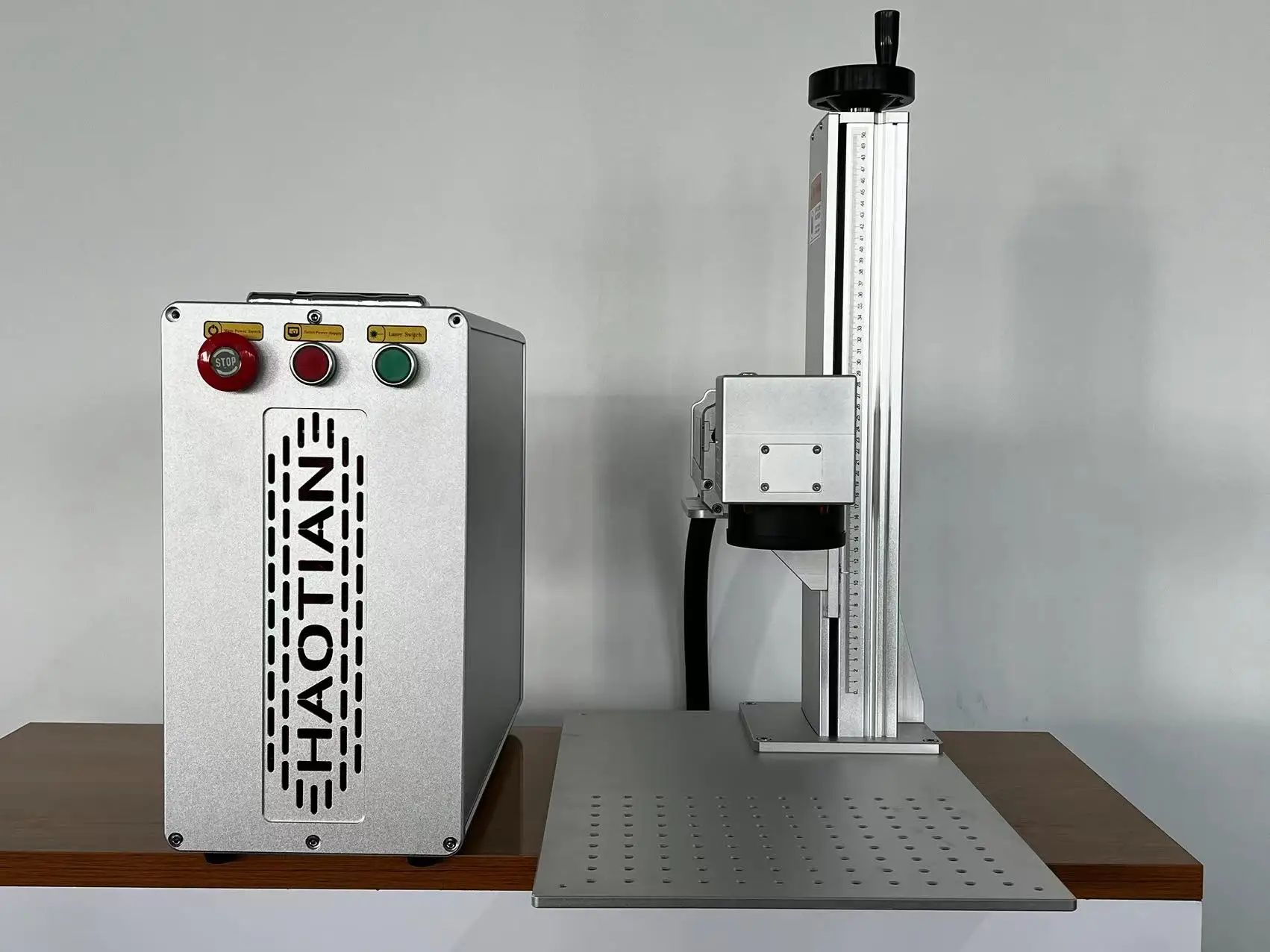 Multifunctional 30W Fiber Laser Marking Machine Air Cooling Supports AI DXF DST PLT DWG BMP Formats for Home Use