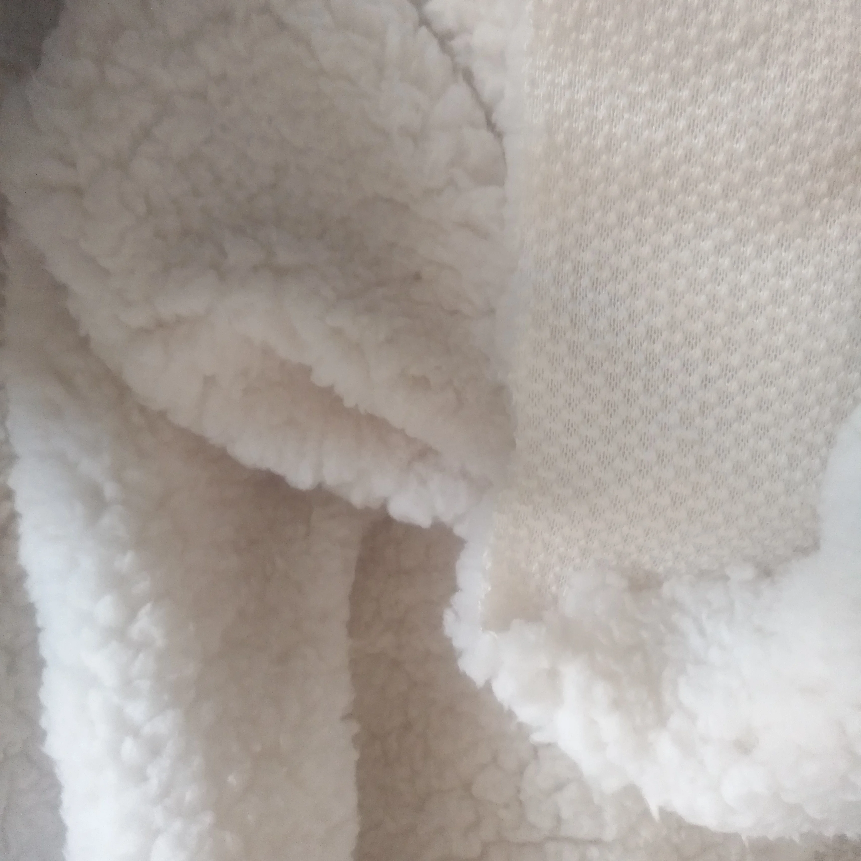Ready goods one side brushed with antipilling 100% polyester soft fleece sherpa fabric for blanket