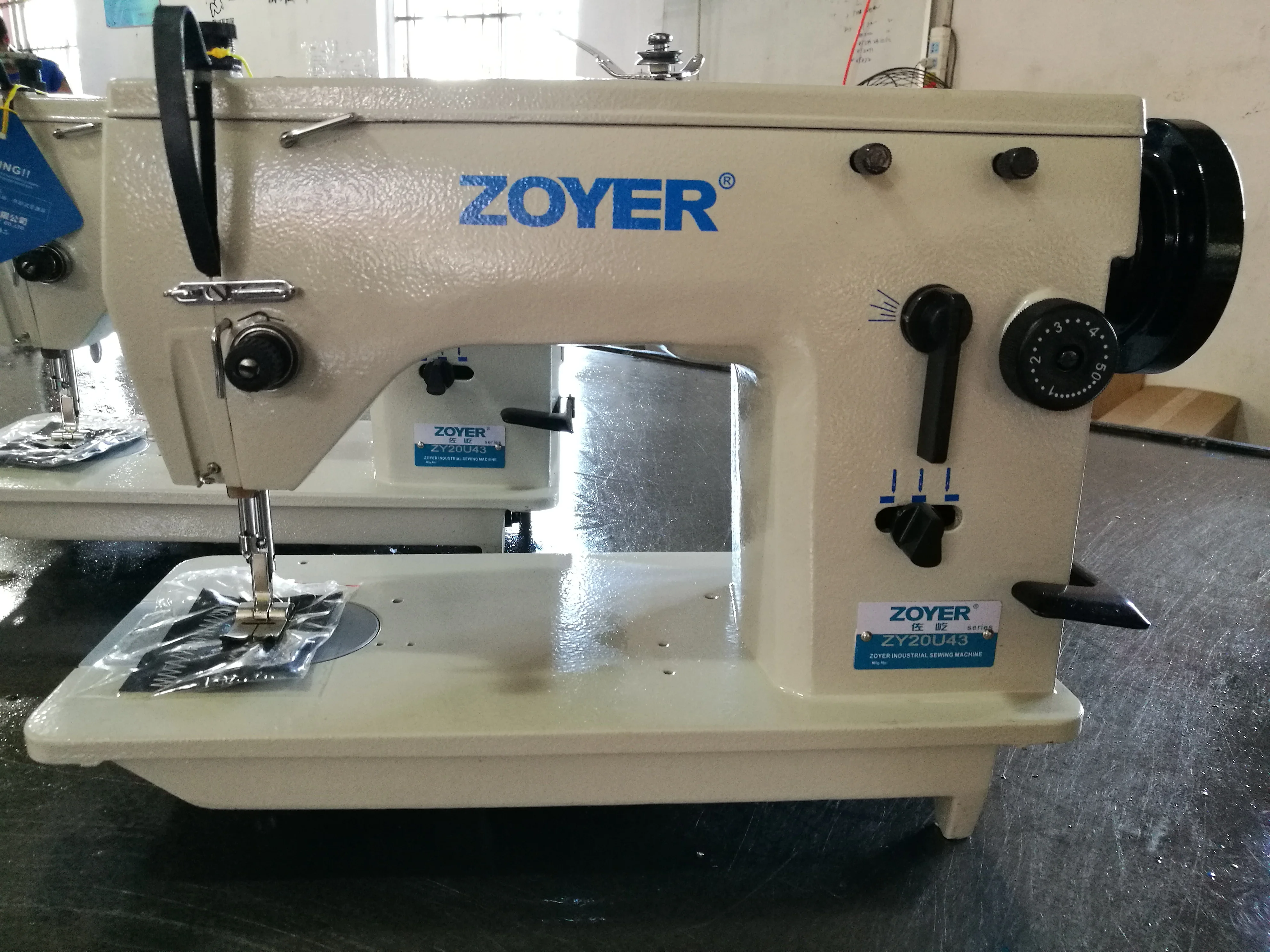 ZY20U Zoyer Промышленная швейная машина