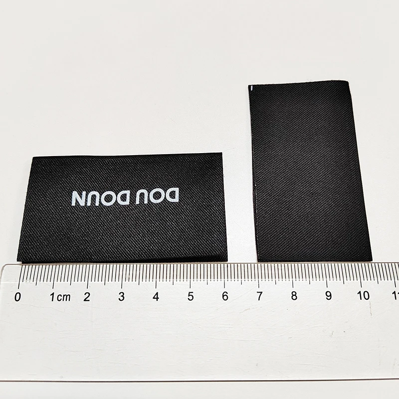 Factory Wholesale Custom Logo Fashion Black Damask Neck Label Custom Garment Woven Labels For Clothing