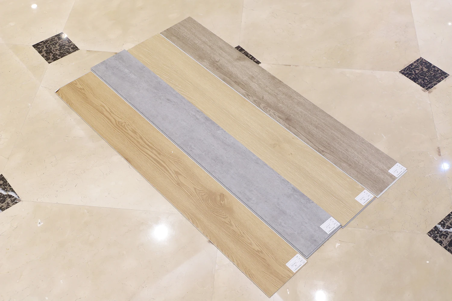 Custom hybrid rvp spc flooring plank vinyl floor 2 mm 3 mm 4mm 5mm kitchen living room spc flooring