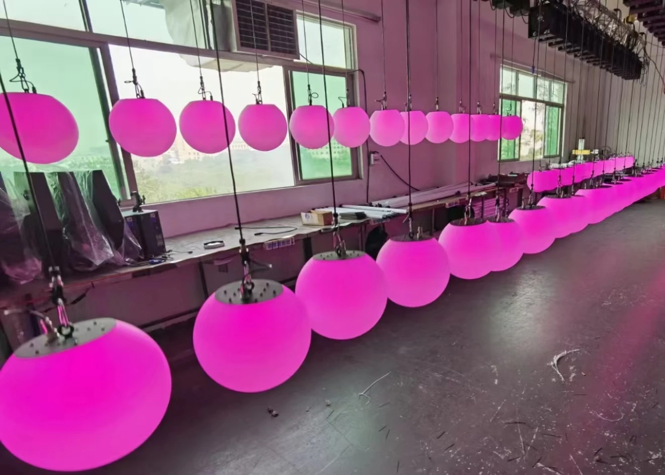Новый дизайн сценический эффект свет RGB 3 в 1 DMX светодиодные кинетические огни с лебедкой подсветка для диско-музыкального клуба