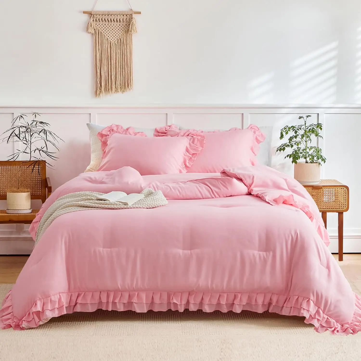3-Piece Pink Ruffle Comforter Set Queen King Size 1 Ruffled Comforter 2 Pillowcases Solid Color Lightweight Fluffy Bedding Sets