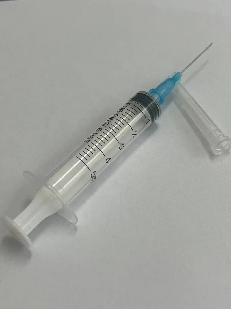 Factory Direct Supply 2400PCS Per Carton Medical Hospital Use 5ML Plastic PVC Disposable Syringe With Needles