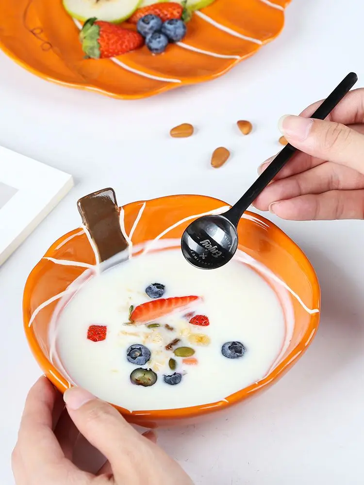 OEM Wholesale Pumpkin Shaped Thanksgiving Harvest Orange Party Dinner Ceramic Salad Plates For Autumn Holiday Catering