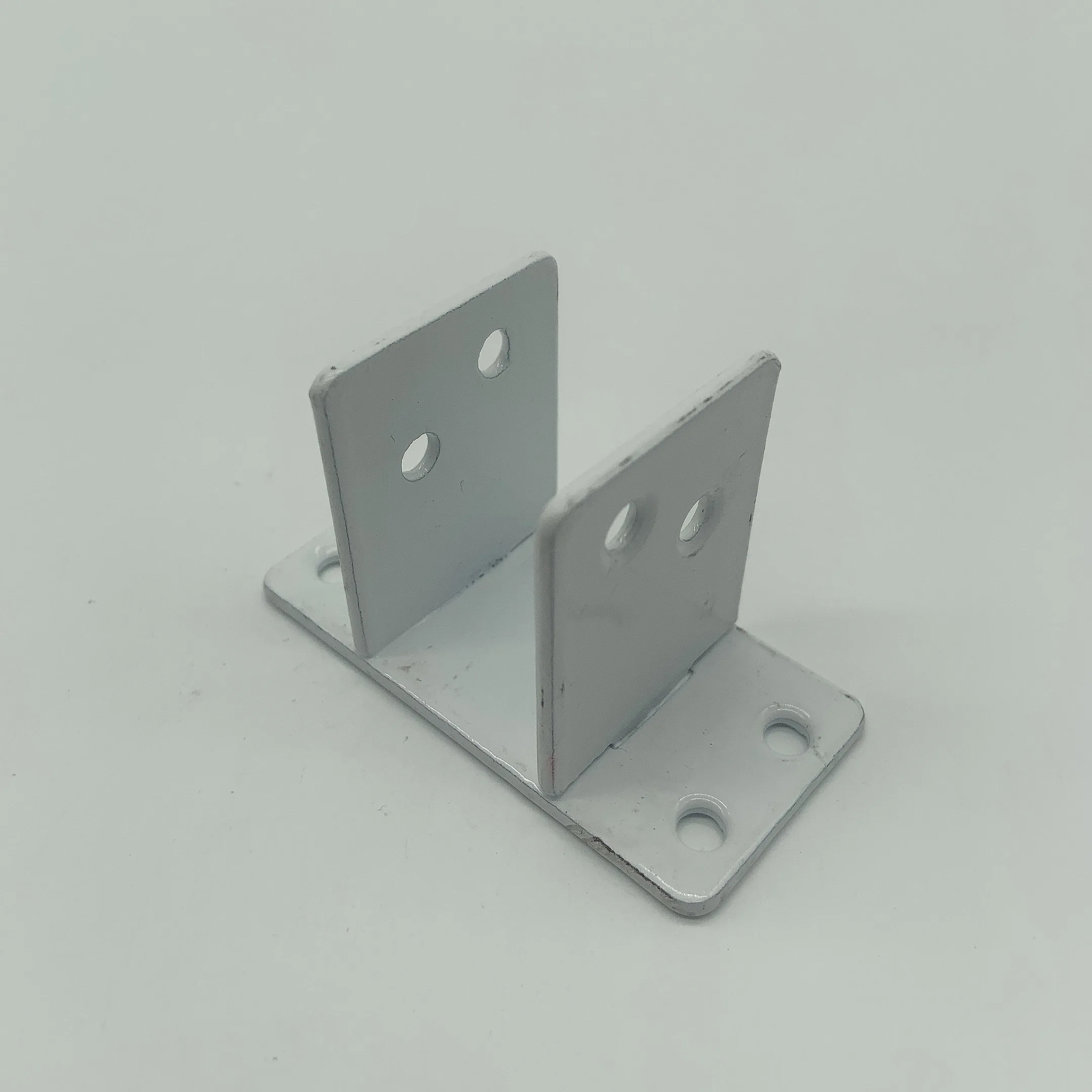 Factory supplies heavy duty Window Mullion Connecting Part Galvanized plastic sprayed Mullion Connector