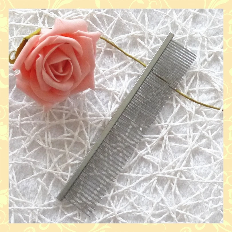 China Factory Price Metal Handle Teeth Dog Pet Cat Animal Poodle Hair Comb