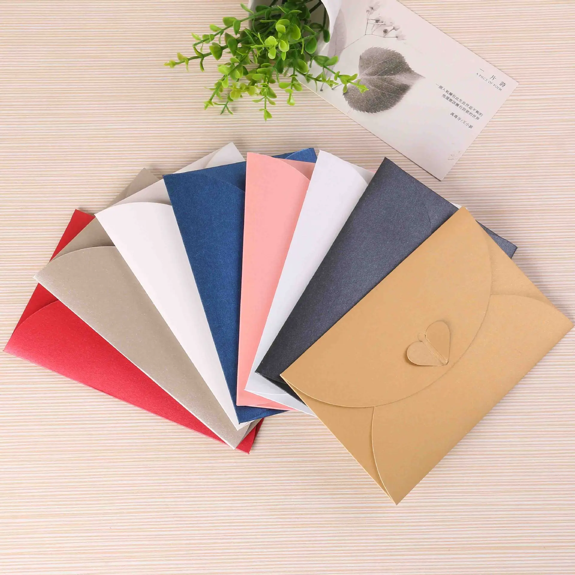 Wholesale love button pearl paper envelope thickened postcard envelope Romantic letter invitation letter business envelope