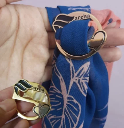 Wholesale custom enamel logo pin metal scarves rings label pin gold tudung scarf buckle for malaysia