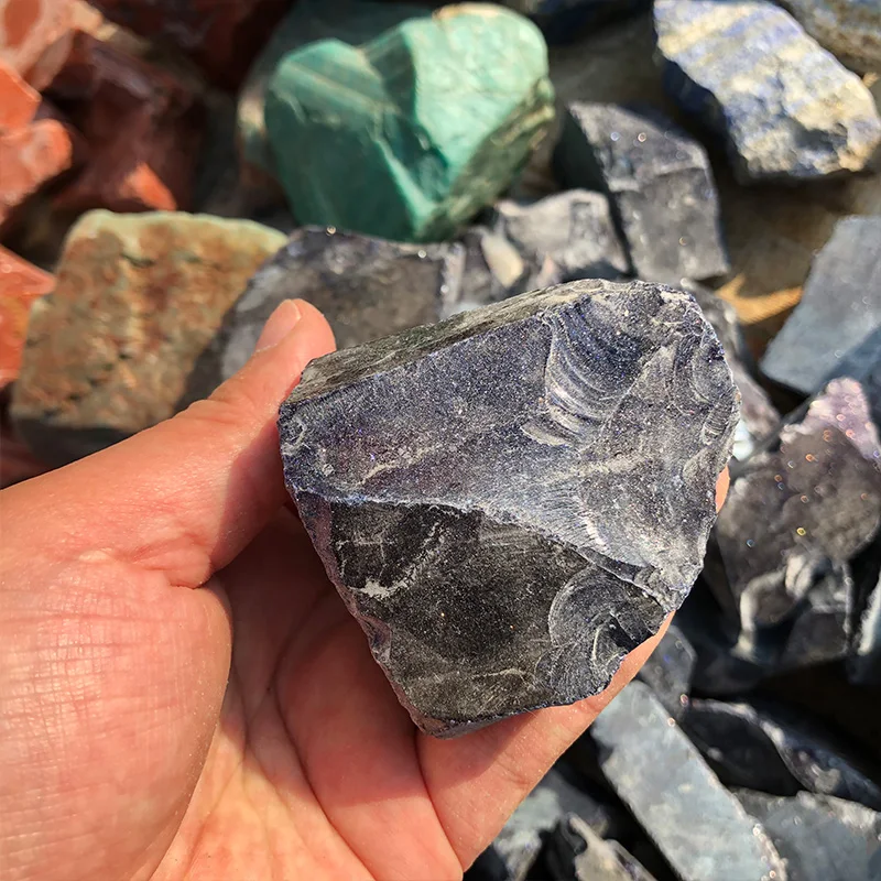 Factory Price Quartz Rawl Blue Gold Sand Rough Tumbled Stones